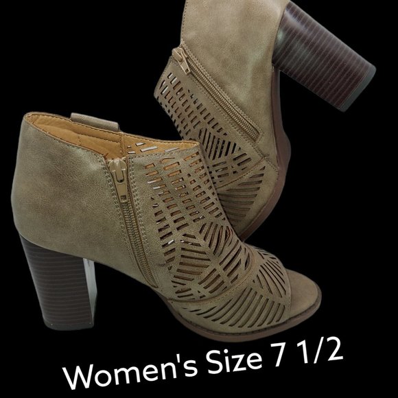 Report Open Toe Laser Cut Booties Women's Size 7 1/2 - Picture 2 of 6
